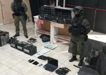 Gendarmes detienen a piloto de nacionalidad peruana perteneciente a una organización trasnacional dedicada a hacer vuelos con cargamentos de drogas