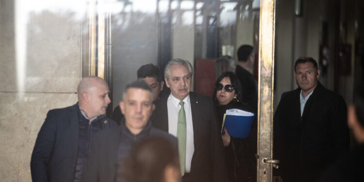 Procesaron a Alberto Fernández por corrupción en la causa Seguros