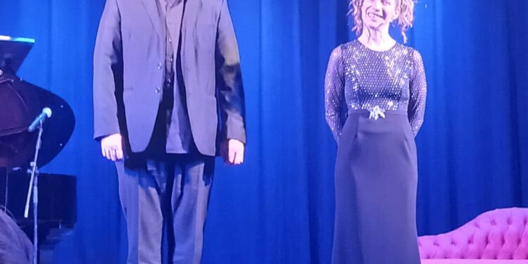 Feria del Libro en Jujuy: el teatro Mitre se vistió de gala para recibir a Elena Roger