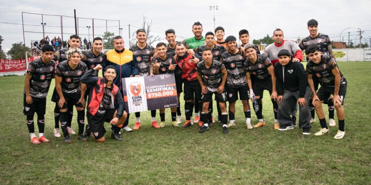 Atlético San Pedro ganó por penales y esta en la semi