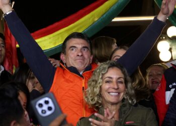 Coletazos de la elección en Bolivia: el final catastrófico de una era y el “tapado” que nadie vio venir