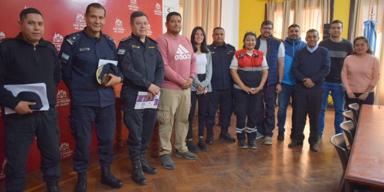 Coordinan operativos de seguridad para la Elección de la Reina Departamental