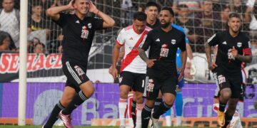River perdió con Riestra y agudiza su crisis