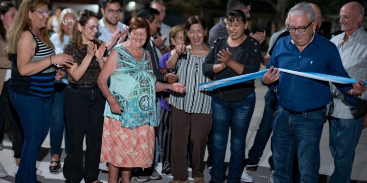 Julio Bravo inauguró pavimentación de calle Yavi