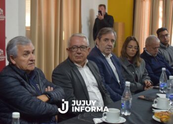 Jujuy Crece acelera la campaña en San Pedro y marca distancia con Milei