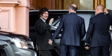 Tras la derrota en Provincia, el Gobierno convocará a los gobernadores y conformará una mesa política nacional