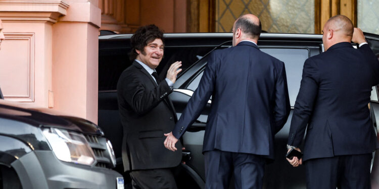 Tras la derrota en Provincia, el Gobierno convocará a los gobernadores y conformará una mesa política nacional