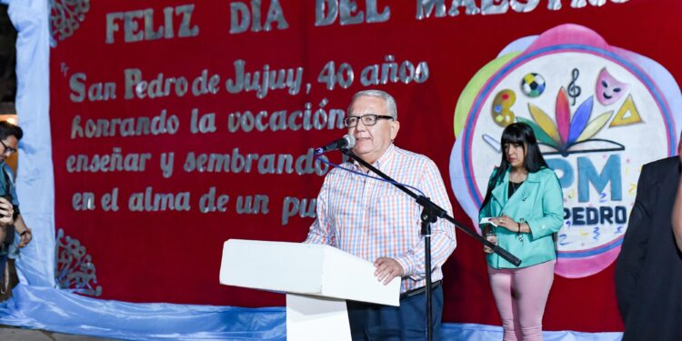 San Pedro de Jujuy inició la Semana del Maestro