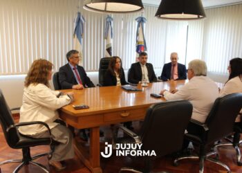 Firman un convenio que permitirá acceder a la detección temprana del cáncer de mama