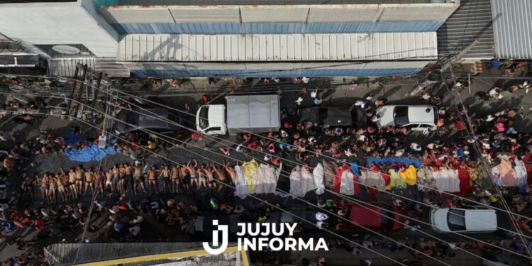 Río de Janeiro: vecinos hallaron otros 50 cuerpos en las favelas y ya hay más de 130 muertos