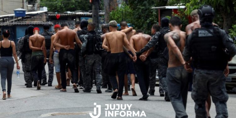 Más de 60 muertos en megaoperativo en Río de Janeiro contra la banda criminal Comando Vermelho