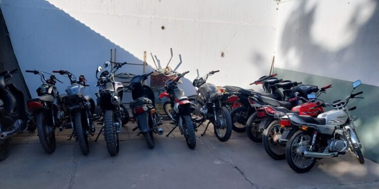 Se demoraron a 13 conductores con sus motocicletas
