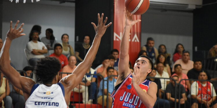 Traspié de Jujuy Básquet en su debut en casa