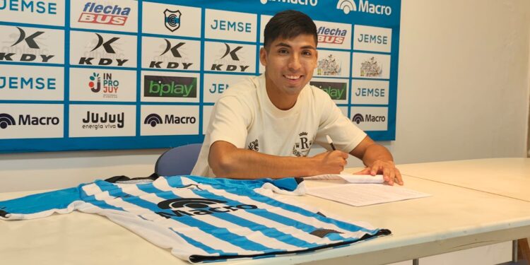 El sampedreño Juan Pablo Córdoba renovó con el «lobo»