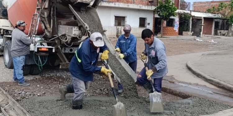 Cada vez falta menos para finalizar la pavimentación de avenida Libertador