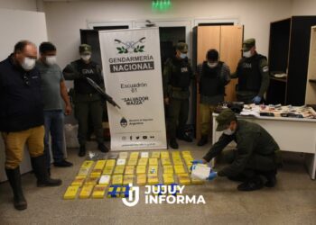 Salta: Detienen a conductor de un camión que ocultó 50 kilos de cocaína entre cargamento de bananas