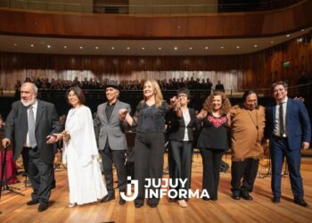 Zamba Quipildor se despidió de los escenarios en el Palacio Libertad