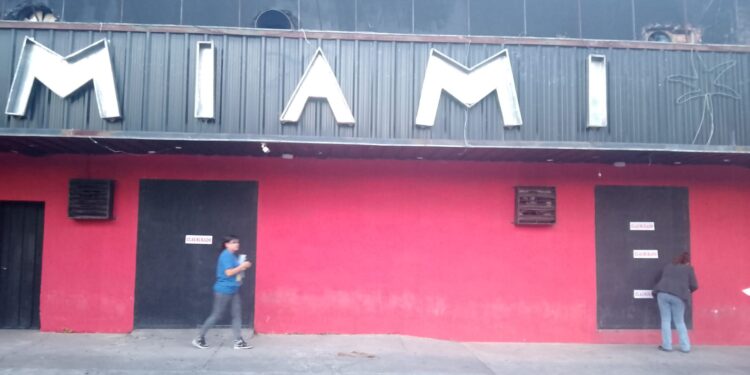 El municipio de Monterrico procedió a la clausura de un boliche