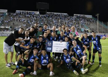 Gimnasia cerró una noche perfecta ante Central Córdoba en Salta y clasificó