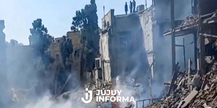 Israel y Estados Unidos bombardearon Irán y Teherán lanzó una contraofensiva regional