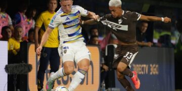 Boca igualó con Platense 0 a 0 y sus hinchas los despidieron con silbidos