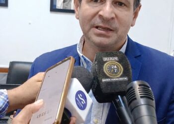 Jubert denuncia: «Los libertarios quieren desestabilizar al gobierno y la paz social»