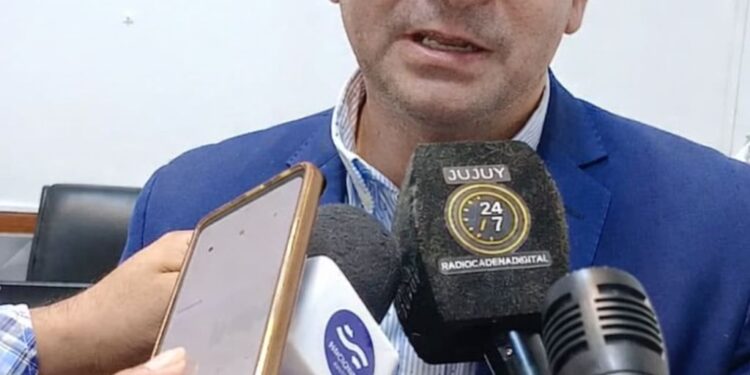 Jubert denuncia: «Los libertarios quieren desestabilizar al gobierno y la paz social»