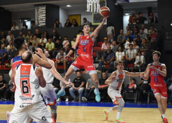 Jujuy Básquet no lo cerró y cayó ante Suardi