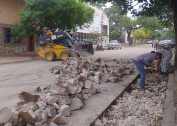 Comenzó el plan integral de bacheo en el casco céntrico