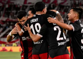 En una noche de polémicas, River salió victorioso ante Huracán