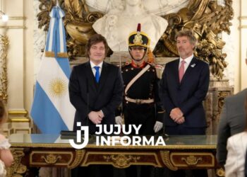 Javier Milei le tomó juramento a Juan Bautista Mahiques en la Casa Rosada