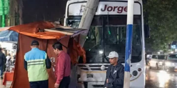 Jujuy: Colectivo con pasajeros protagonizó violento accidente: al menos ocho heridos