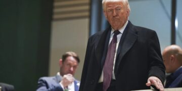 Trump dice que Irán podría ser “eliminado” en una sola noche y que esa noche “podría” ser el martes