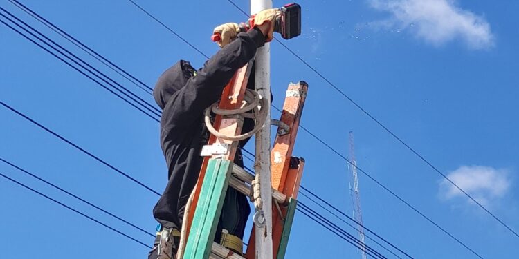Monterrico mejora la iluminación en la vía pública