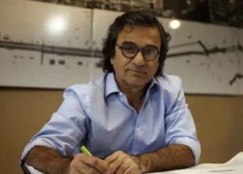 Desplazaron a Carlos Frugoni, el funcionario que reconoció tener propiedades sin declarar en Miami