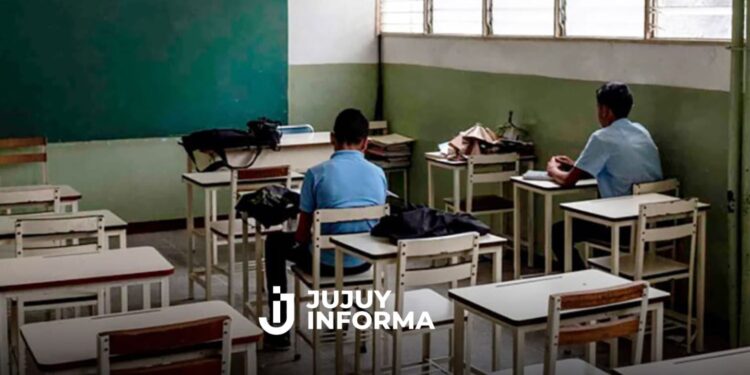 Crece el ausentismo en la secundaria: más del 50% falta entre 15 y 30 días