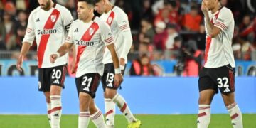 River perdió con Atlético Tucumán y se fue silbado