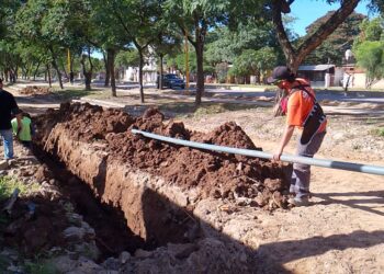 Última etapa en el recambio de la cañería de red de agua en colectora 9 de Julio