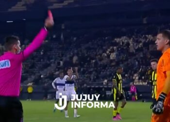 Las repercusiones en la prensa del mundo por la insólita expulsión de Washington Aguerre con Peñarol