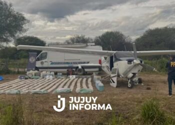 Interceptaron una avioneta narco en Santa Fe y secuestraron más de 400 kilos de cocaína