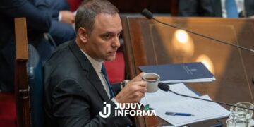 Milei dijo que Adorni adelantará su declaración jurada y descartó que vaya a renunciar