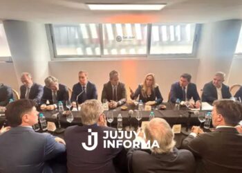 El Gobierno lanzó la Mesa Federal Minera junto a gobernadores y empresarios