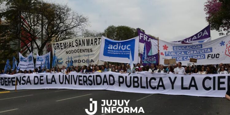 Nueva Marcha Federal Universitaria contra el Gobierno