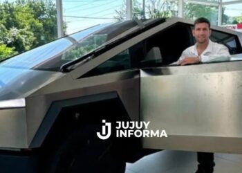 Manuel Quintar llegó al Congreso con una Tesla Cybertruck valuada en más de 100.000 dólares