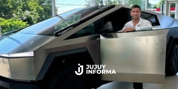 Manuel Quintar llegó al Congreso con una Tesla Cybertruck valuada en más de 100.000 dólares