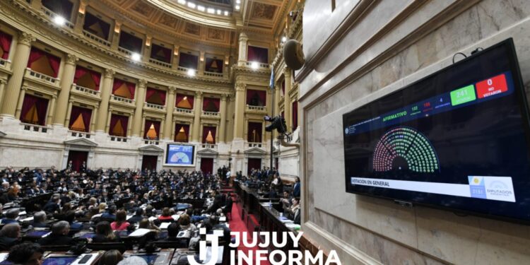 El oficialismo aprobó en Diputados el recorte de subsidios al gas, con promesas de beneficios a gobernadores aliados
