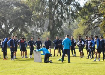 Exigente hoja de ruta del «Lobo» entre Primera Nacional y Copa Argentina