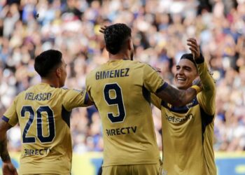 Boca ganó en Santiago y espera el resultado de Estudiantes