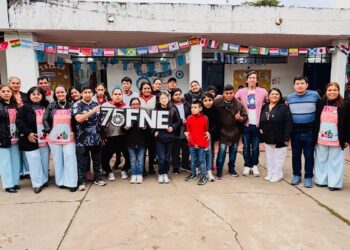 Histórica participación: APREM llega por primera vez a la Fiesta Nacional de los Estudiantes con una carroza inclusiva