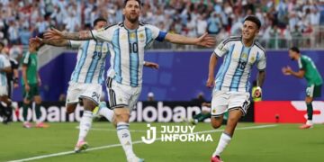 Messi hace más historia: Argentina tuvo un estreno soñado y goleó 3-0 a Argelia con una actuación espectacular